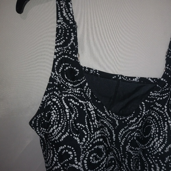 SJB 24W Black White Tankini  Swim Top Plus - Picture 3 of 5
